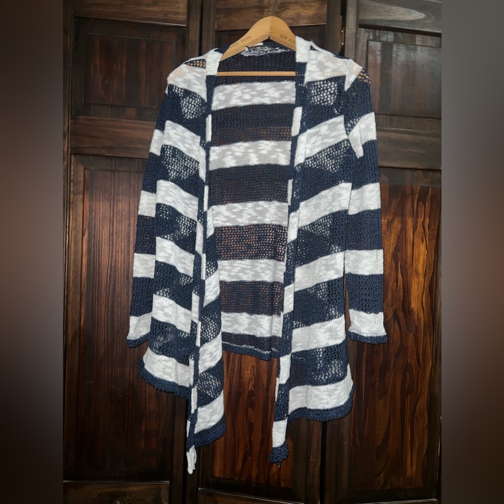 Retro threads open cardigan, blue and navy striped size small‎